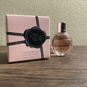 [NWT] Viltor&Rolf FLOWERBOMB EDP, Travel Spray